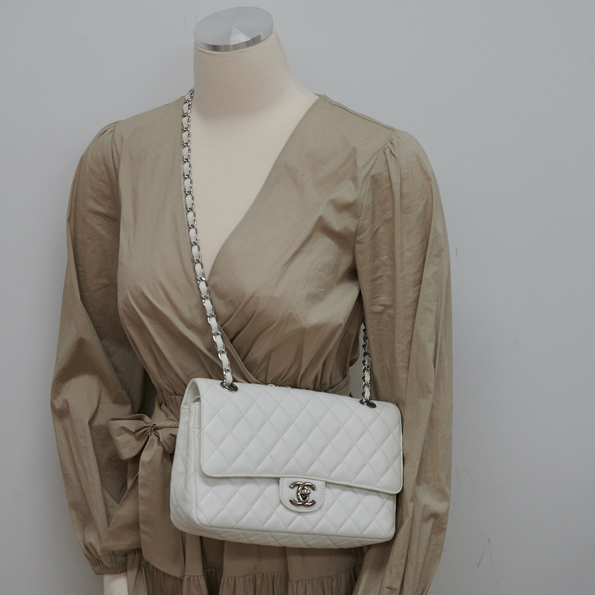 Chanel Classic Single Flap Quilted Jumbo White  US